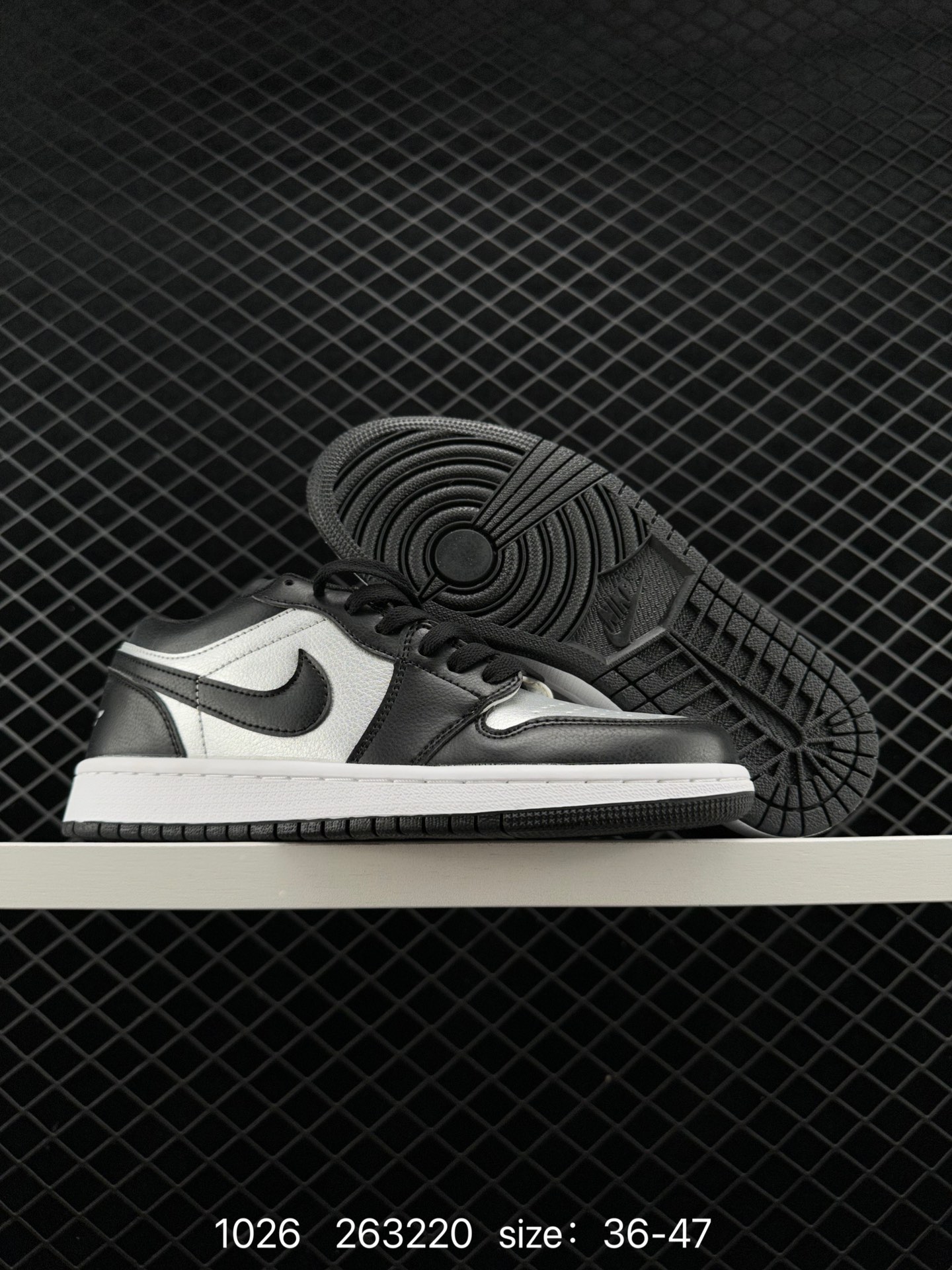 Air Jordan 1 Low “Silver Toe”